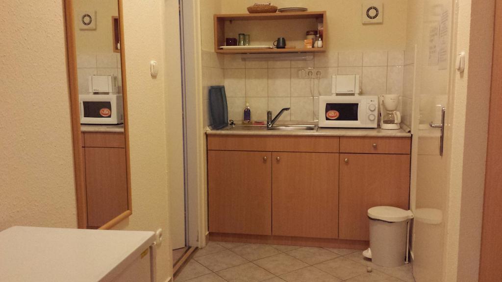Part Cafe Residence Dunakeszi Kamer foto